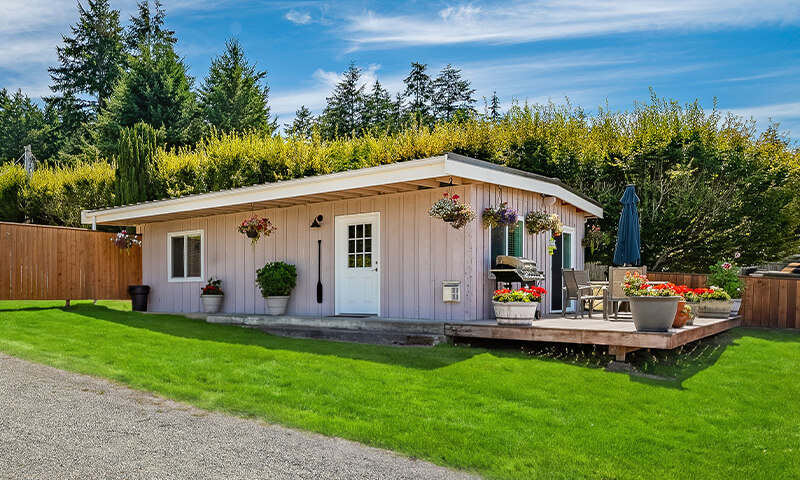 Exterior view of Bay view bungalow at Lopez Islander Resort