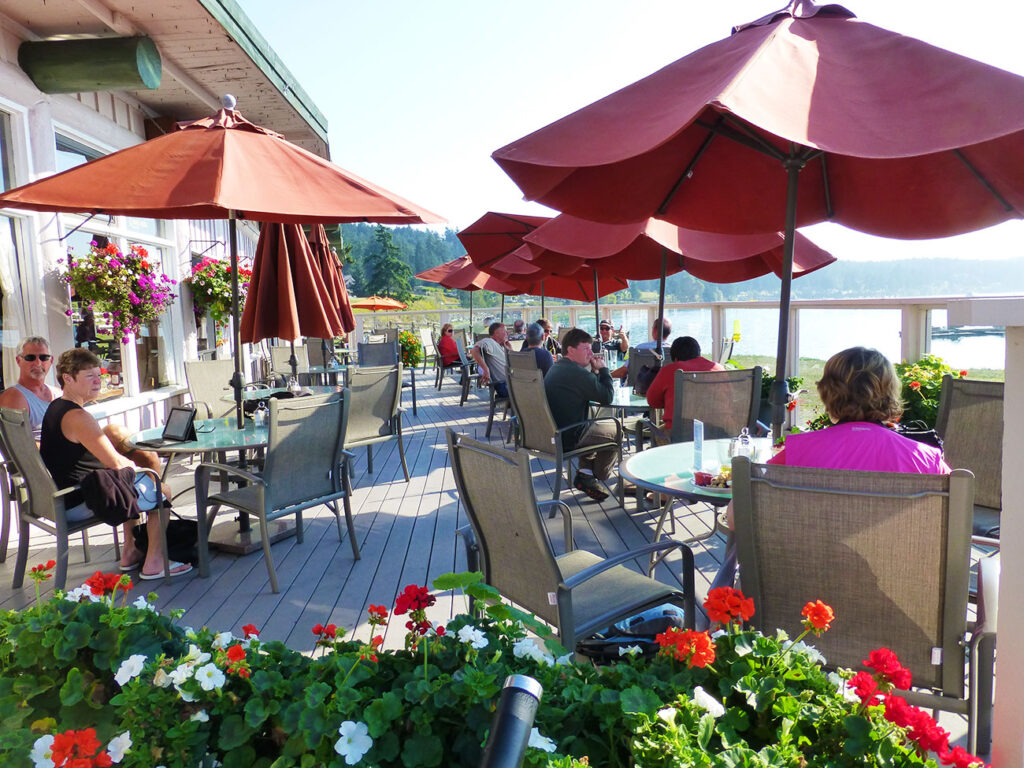 Lopez Islander Restaurant - outdoor patio