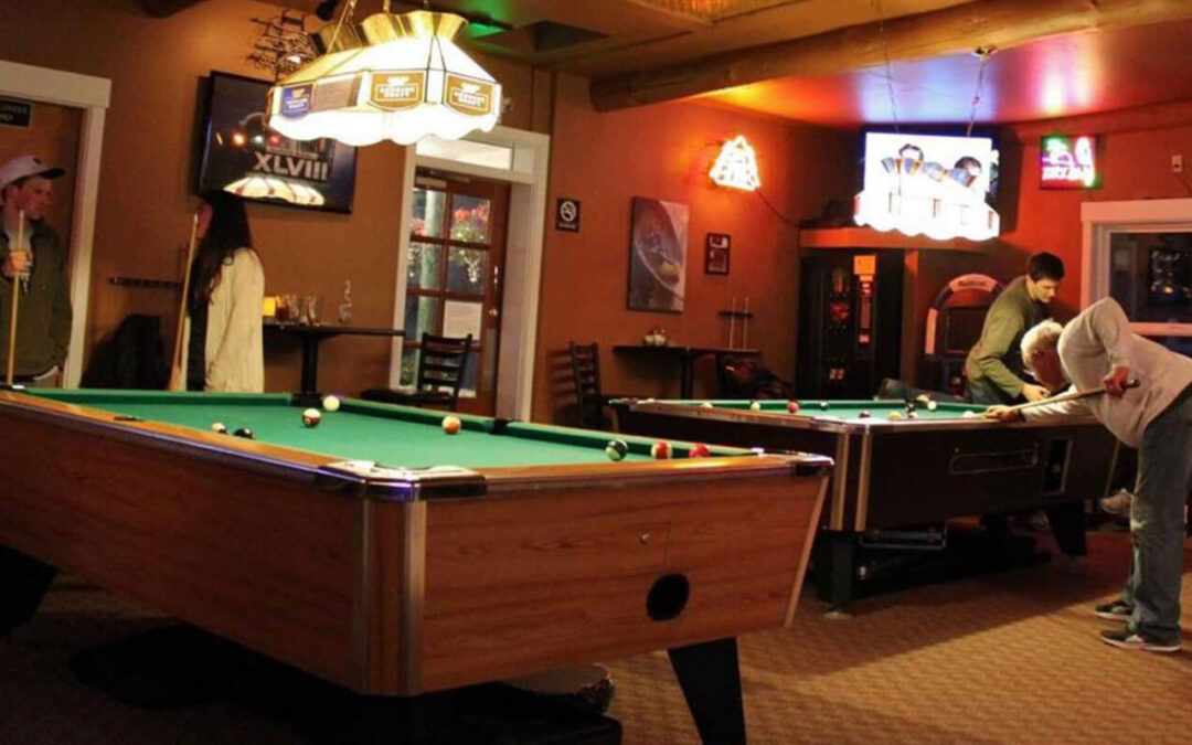 Food, Fun & Weekly Specials at the Islander