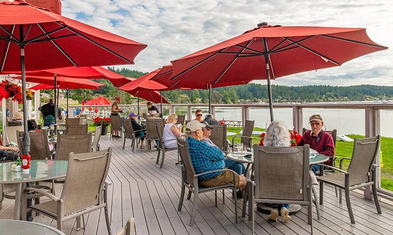 Waterfront dining at Lopez Islander Resort